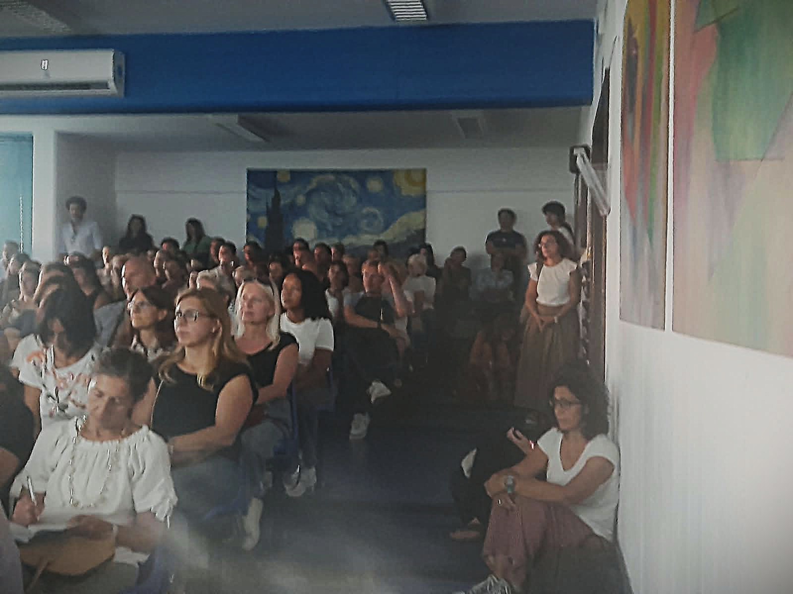 I genitori in occasione di uno degli incontri in sala Andy Rocchelli